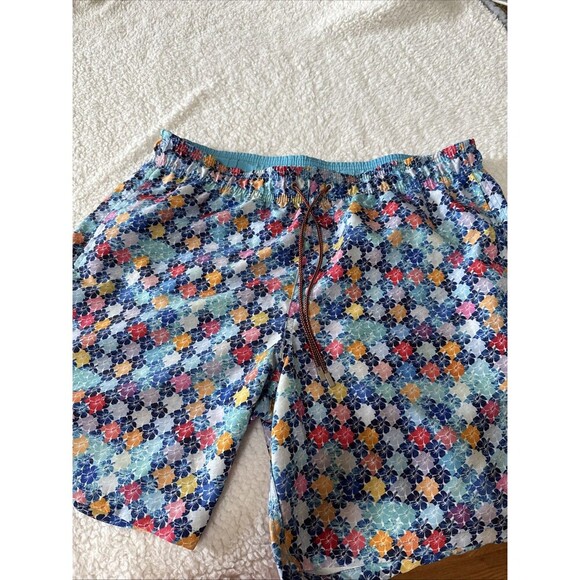 Men's Bugatchi Swim Trunks Hawaii Flower Print- Size  XL Beach Vacation Swim - Picture 1 of 7